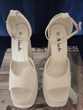 Women's White Ankle-Strap Block Heel Platform Sandals